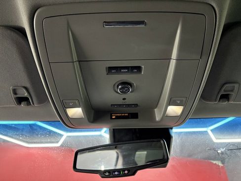 Used 2017 GMC Yukon SLE w/ HD Trailering Package image 28