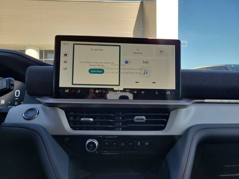 New 2026 Ford Explorer Active RWD image 21