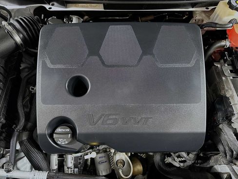 Used 2020 Chevrolet Traverse RS FWD image 29