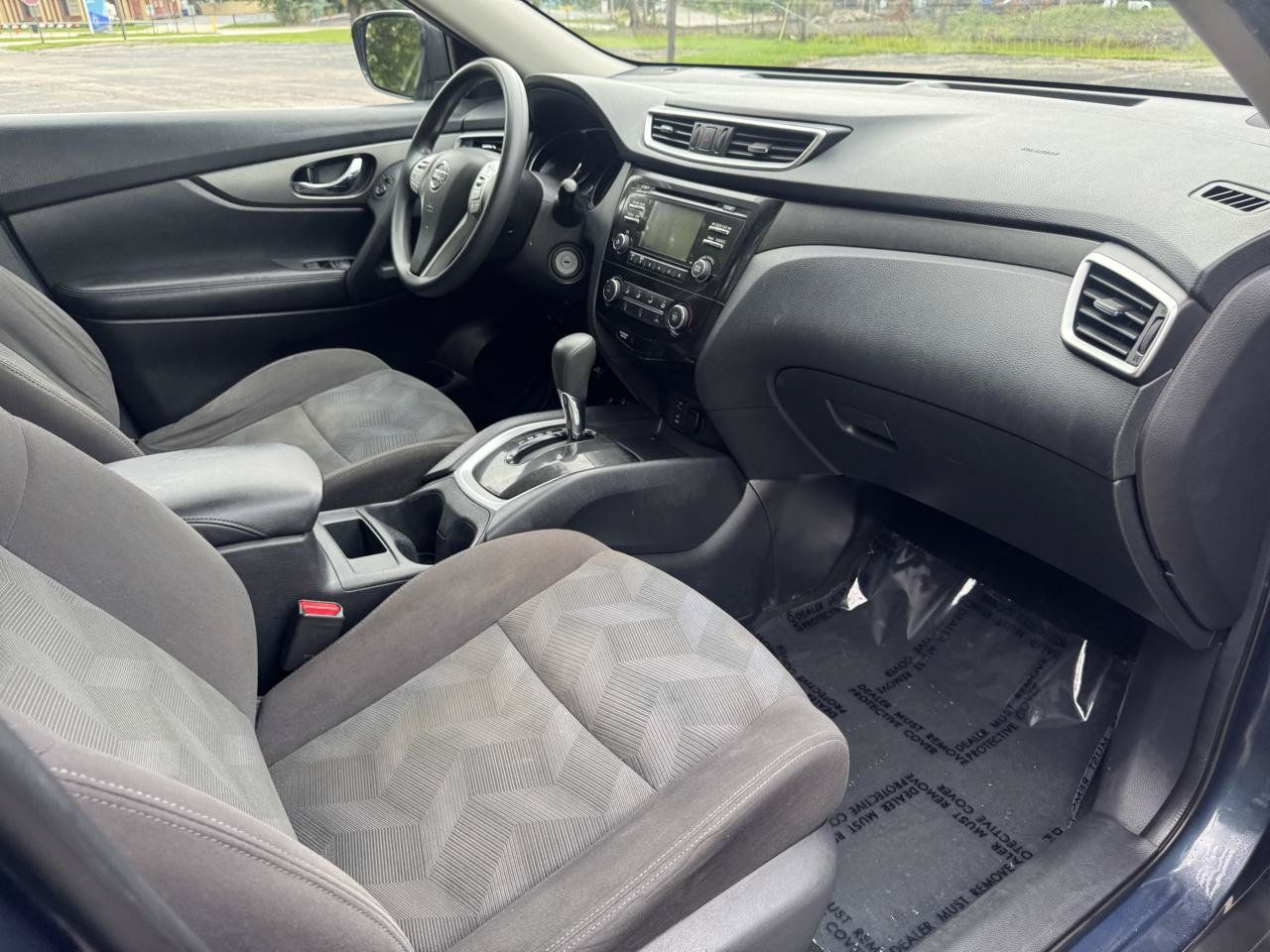 Used 2016 Nissan Rogue S AWD/4WD image 32