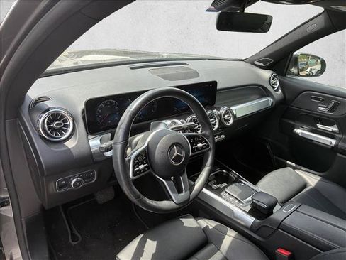 Certified 2021 Mercedes-Benz GLB 250 4MATIC image 9