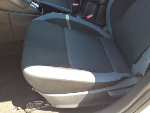 Used 2025 Nissan Versa SV FWD image 6