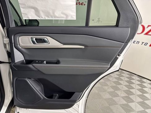 New 2026 Ford Explorer Active w/ Active Comfort Package image 25