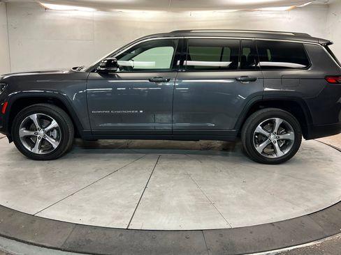 Used 2023 Jeep Grand Cherokee L Limited w/ Luxury Tech Group II AWD/4WD image 2