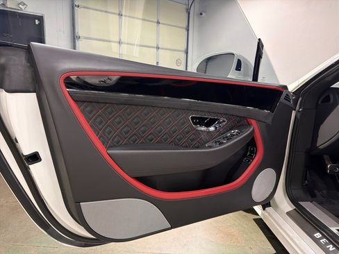 Used 2022 Bentley Continental GT Speed image 16