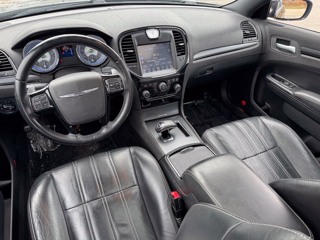Used 2014 Chrysler 300 S RWD image 12
