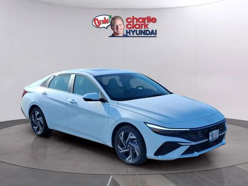 New 2026 Hyundai Elantra Limited image 7