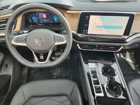 New 2026 Volkswagen Atlas SE image 3