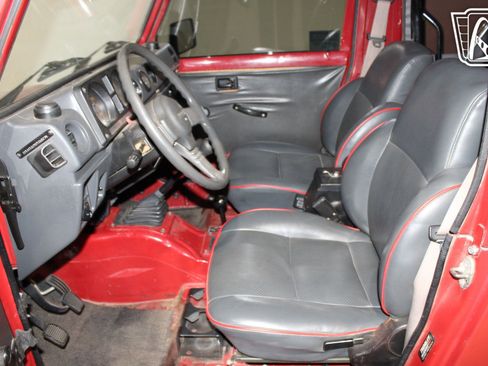 Used 1987 Suzuki Samurai 4WD Soft Top image 29