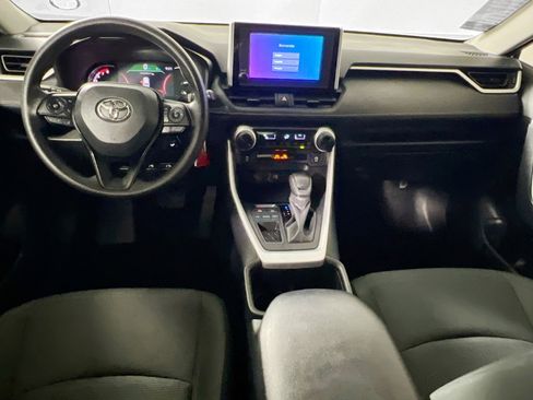 Used 2025 Toyota RAV4 LE image 29