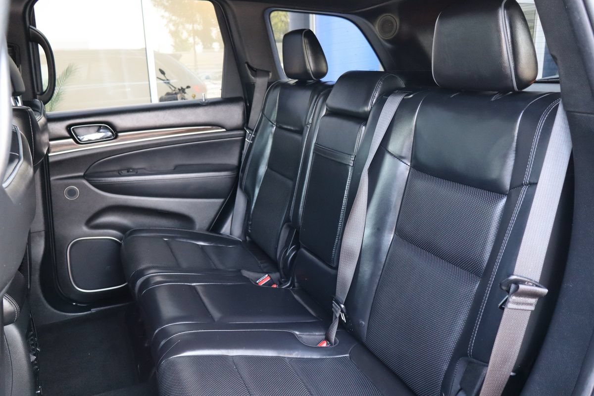 Used 2019 Jeep Grand Cherokee Overland AWD/4WD image 11