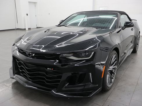 Used 2024 Chevrolet Camaro ZL1 RWD image 7