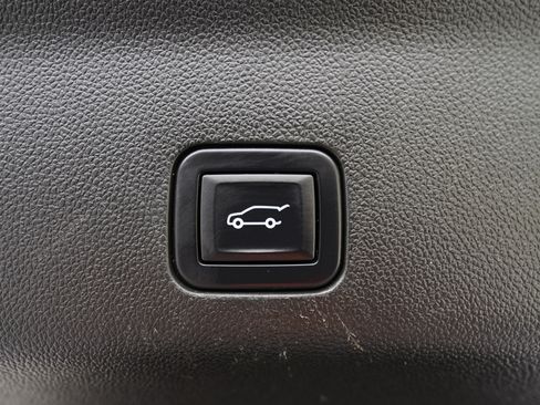 Used 2022 GMC Yukon SLT w/ SLT Luxury Package RWD image 55