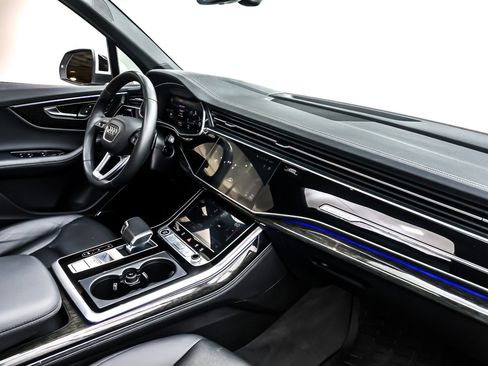 Used 2023 Audi Q7 3.0T Prestige image 17