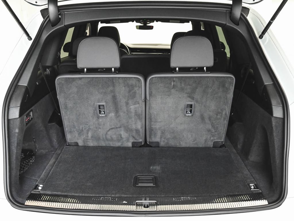 Used 2023 Audi Q7 3.0T Premium w/ Convenience Package AWD/4WD image 39