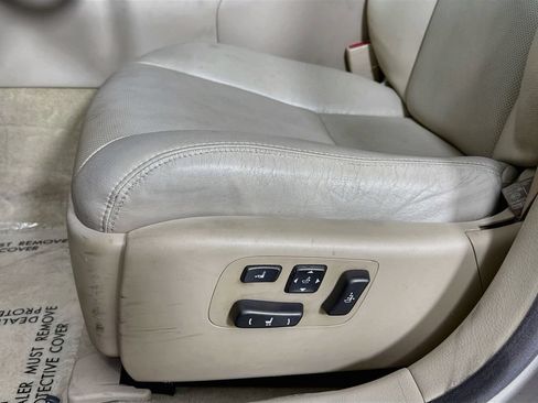 Used 2010 Lexus LS 460 RWD image 24