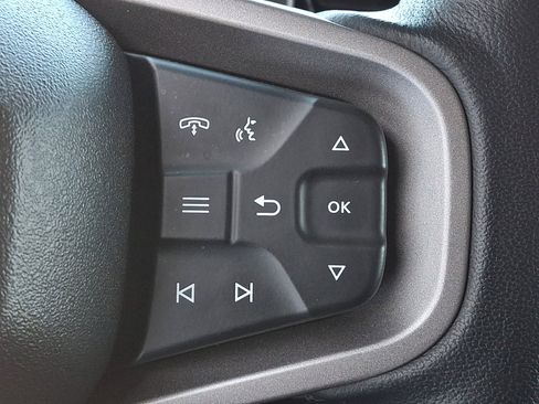 Used 2025 Ford Bronco Badlands image 24