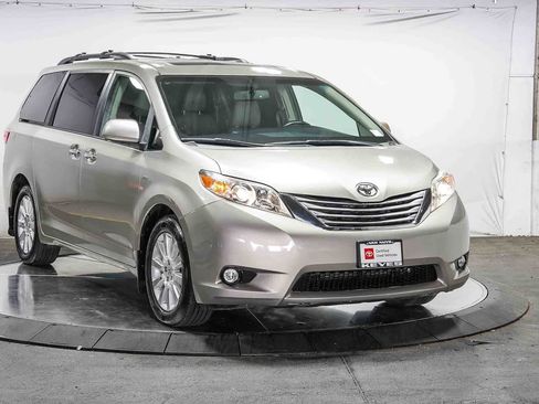 Certified 2016 Toyota Sienna XLE w/ XLE Navigation Package AWD/4WD image 6