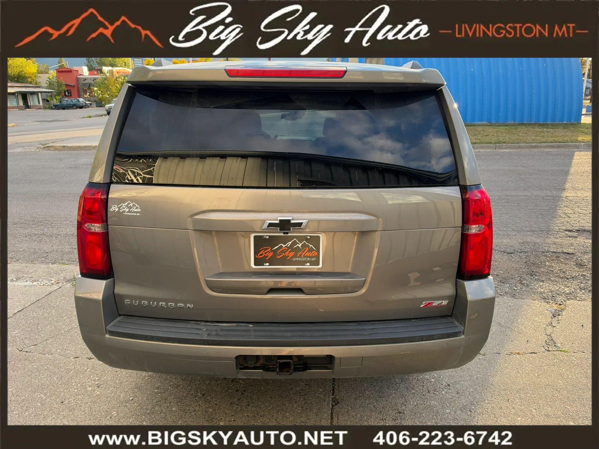 Used 2018 Chevrolet Suburban LT AWD/4WD image 8