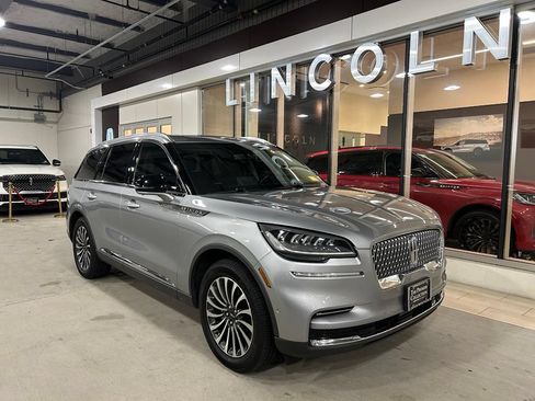Used 2022 Lincoln Aviator Reserve w/ Elements Package Plus AWD/4WD image 1