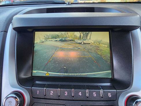 Used 2016 GMC Terrain SLE w/ Technology Package image 23