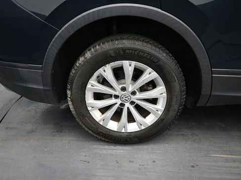 Used 2018 Volkswagen Tiguan S FWD image 39