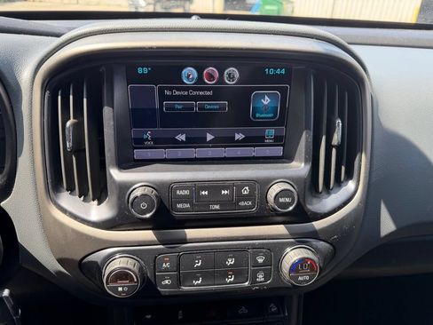 Used 2015 Chevrolet Colorado Z71 AWD/4WD image 15