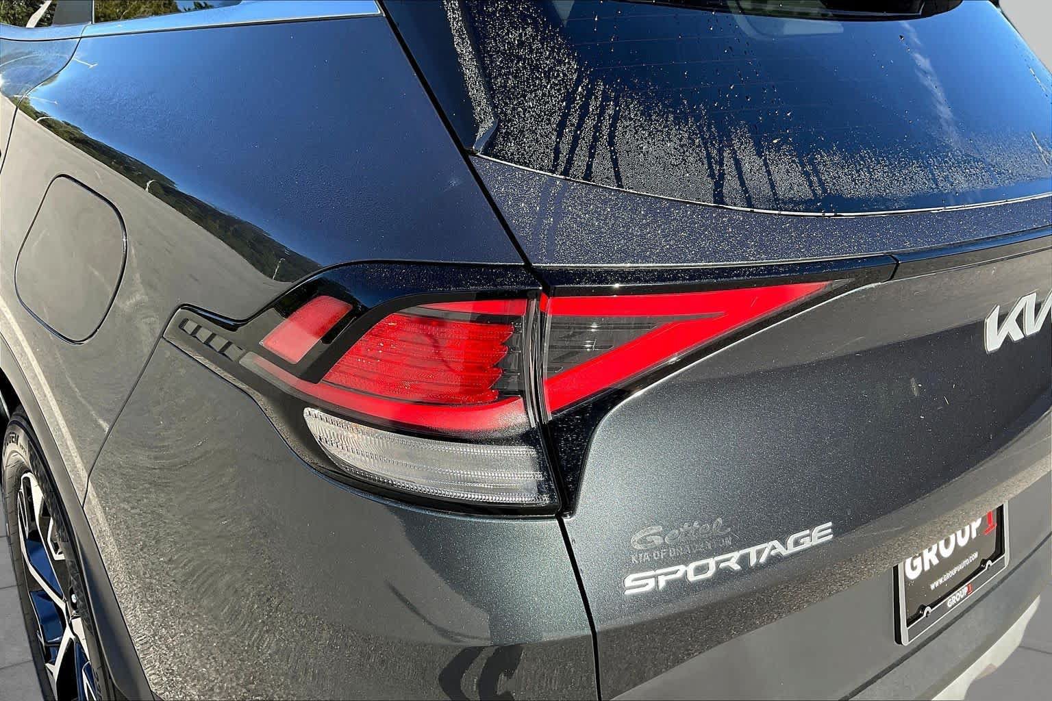 Used 2024 Kia Sportage EX FWD image 28