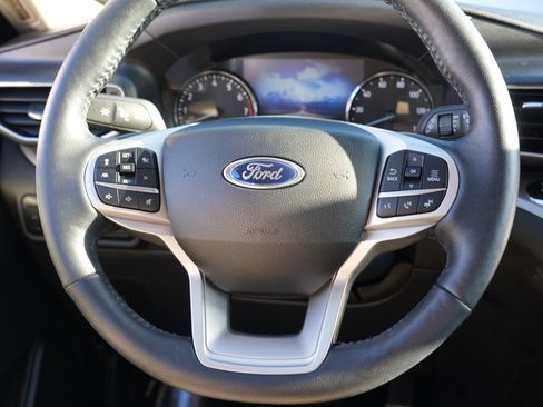 Used 2023 Ford Explorer XLT w/ Equipment Group 202A image 25