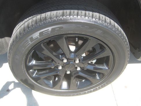 Used 2021 Jeep Grand Cherokee Laredo X AWD/4WD image 8