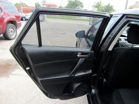 Used 2012 MAZDA MAZDA3 i Touring image 35