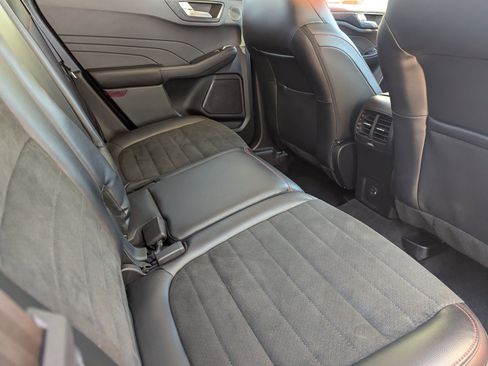 Used 2022 Ford Escape SEL w/ SEL Stealth AWD Package image 11