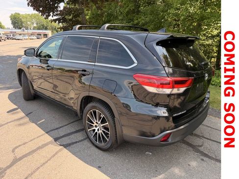 Used 2017 Toyota Highlander SE AWD/4WD image 7