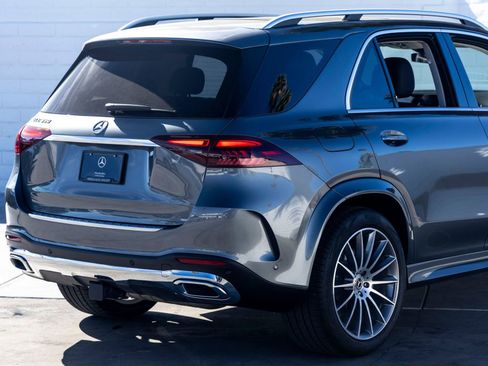 Used 2025 Mercedes-Benz GLE 350 4MATIC image 11