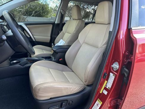 Used 2015 Toyota RAV4 Limited image 15