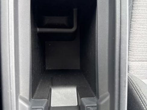 Used 2023 Nissan Rogue SV AWD/4WD image 34