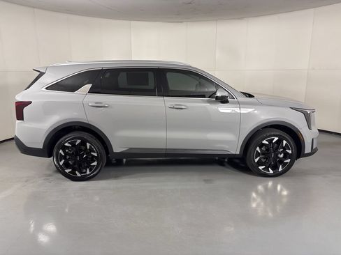New 2026 Kia Sorento EX AWD/4WD image 9