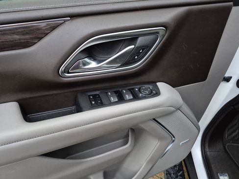 Used 2024 Chevrolet Tahoe Z71 w/ Off-Road Capability Package image 12