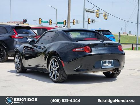 Used 2021 MAZDA MX-5 Miata RF Grand Touring RWD image 5