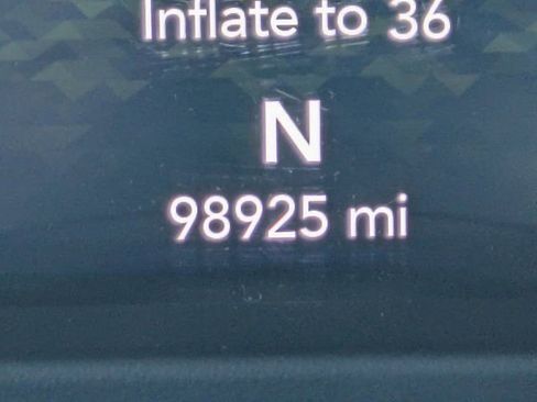 Used 2018 Jeep Wrangler Unlimited Sahara image 23