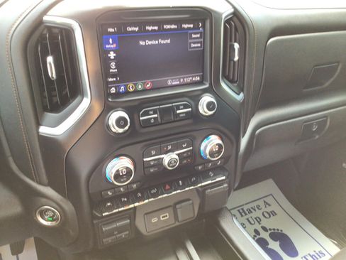 Used 2021 GMC Sierra 1500 AT4 w/ AT4 Premium Package AWD/4WD image 20