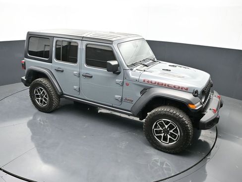 Used 2025 Jeep Wrangler Unlimited Rubicon AWD/4WD image 38