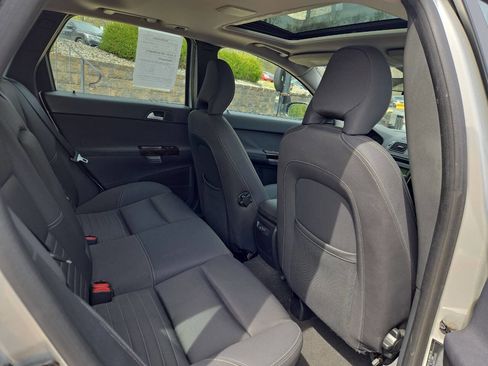 Used 2007 Volvo V50 2.4i image 22