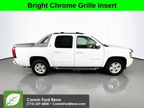 Used 2011 Chevrolet Avalanche LT w/ Suspension Package, Off-Road AWD/4WD image 8