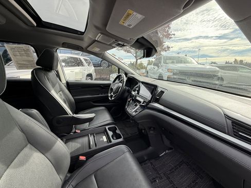 Used 2023 Honda Odyssey Elite image 8
