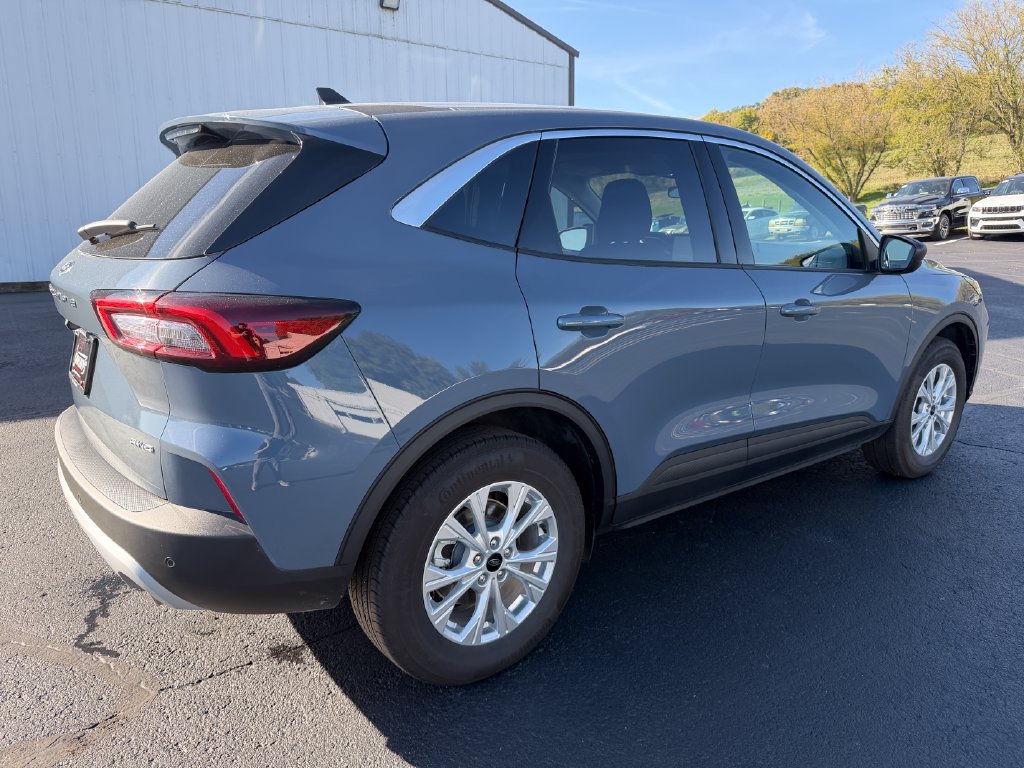 Used 2024 Ford Escape Active w/ Tech Pack #1 AWD/4WD image 5