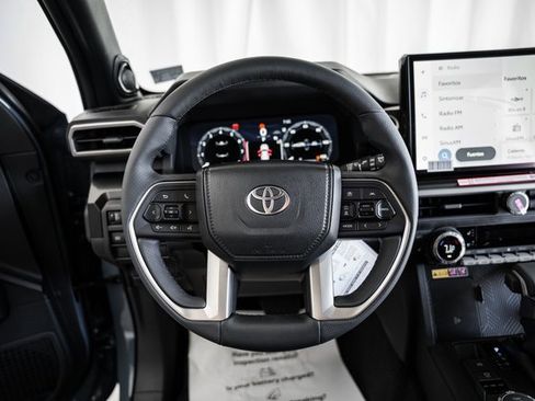 New 2025 Toyota 4Runner Limited image 32