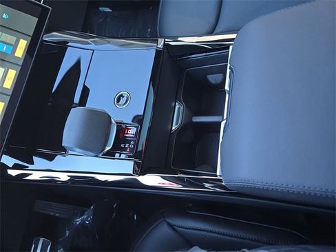 New 2026 Land Rover Range Rover Sport Dynamic SE image 16