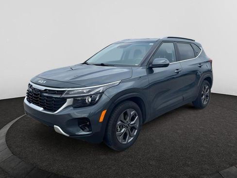 Used 2024 Kia Seltos S image 2
