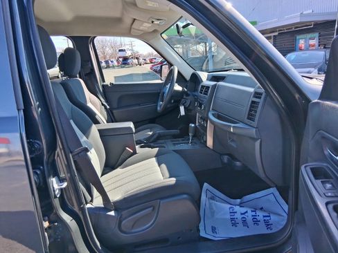 Used 2010 Jeep Liberty Sport w/ Popular Equipment Group image 12